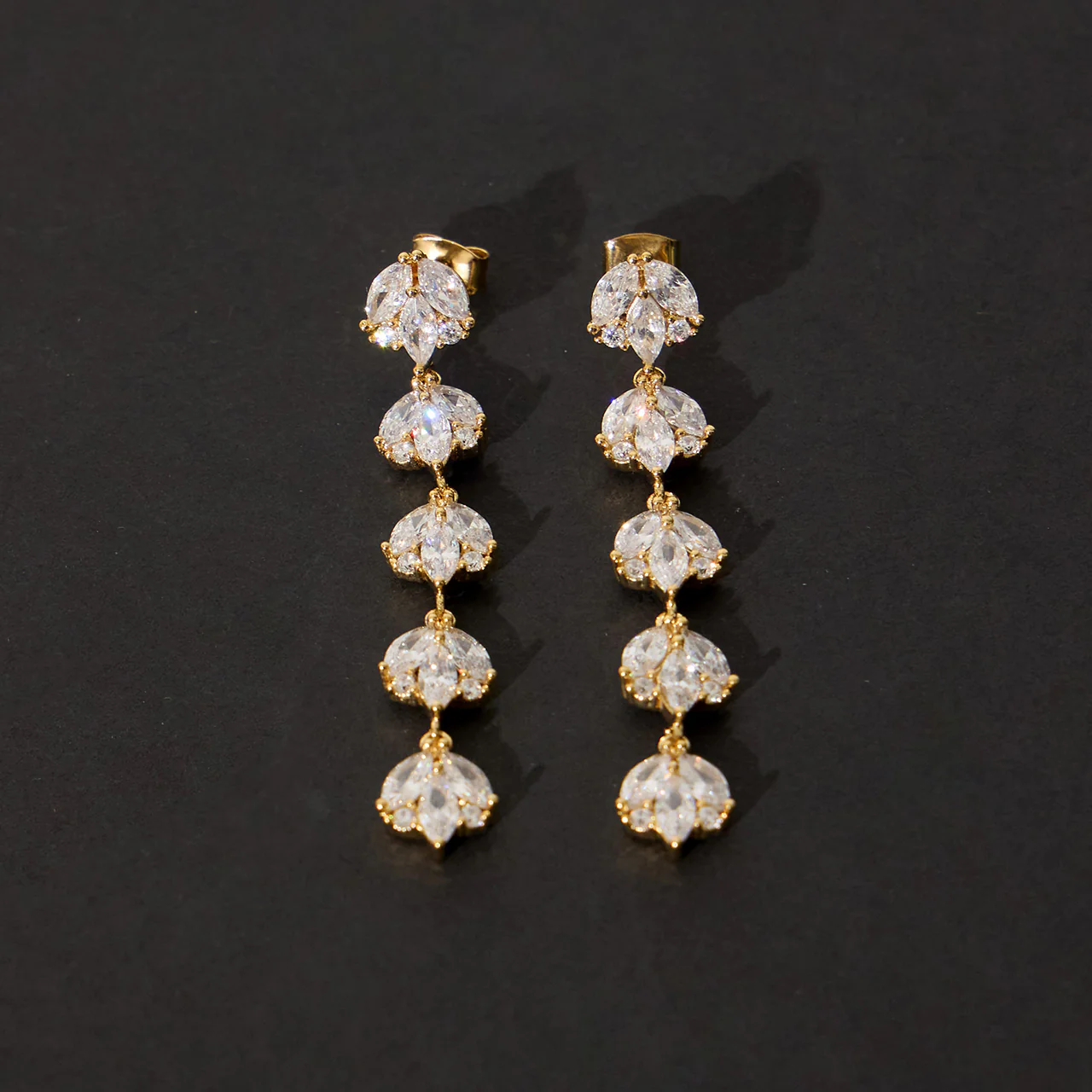 AJ-6220 Earring - Image 2
