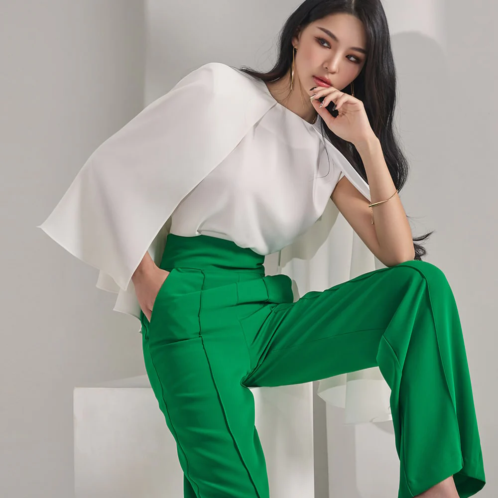 B2723  Sleeveless Cape Design Blouse - Image 2