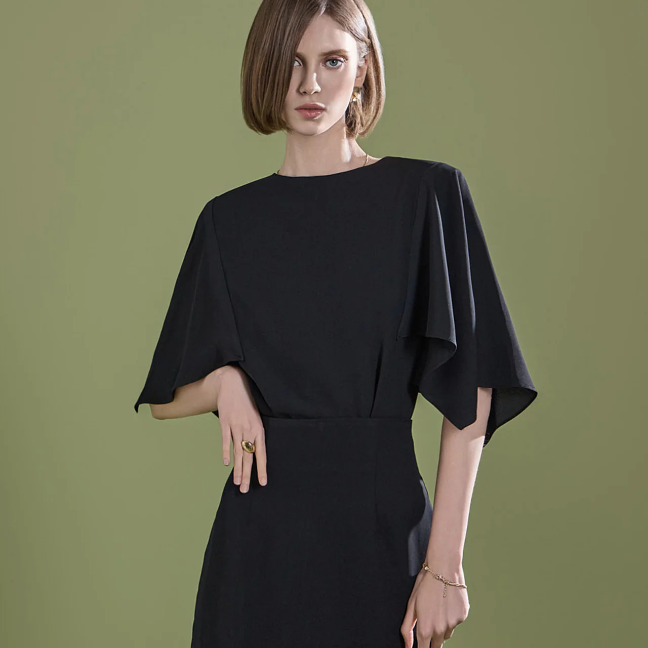 B2749 Sleeveless Cape Blouse - Image 2