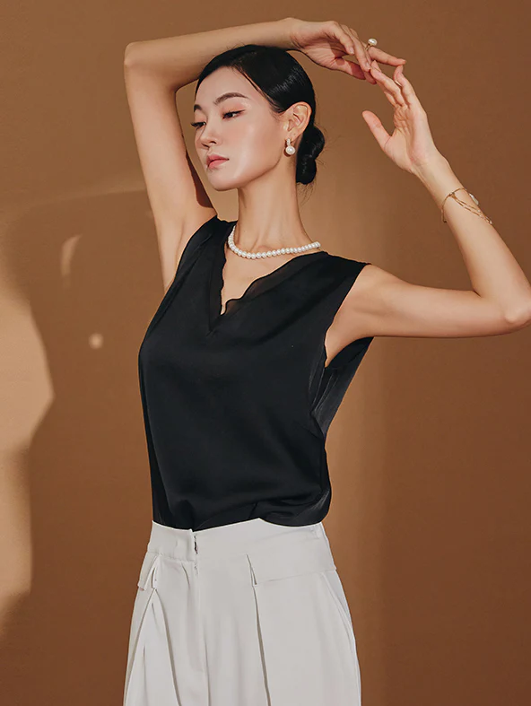 B2826 Satin Sleeveless Blouse