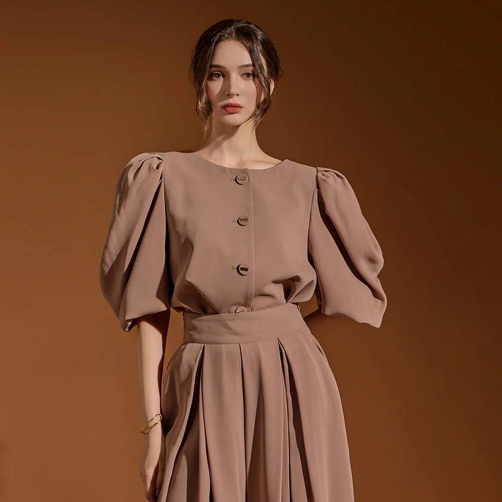 B2876 Puff Sleeve Crop blouse - Image 2