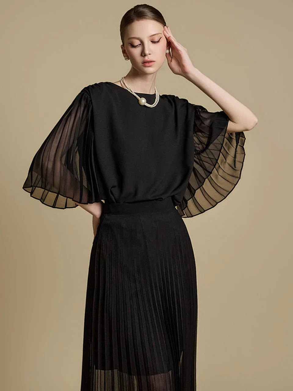 B3067 Pleated Blouse