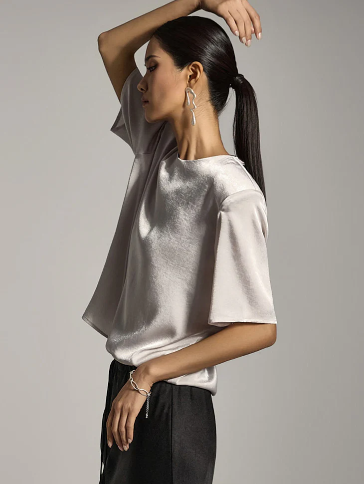 B3073 Short-Sleeved Blouse