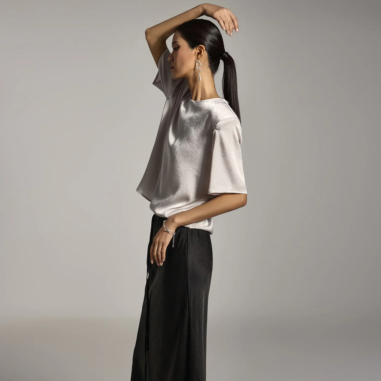 B3073 Short-Sleeved Blouse - Image 2