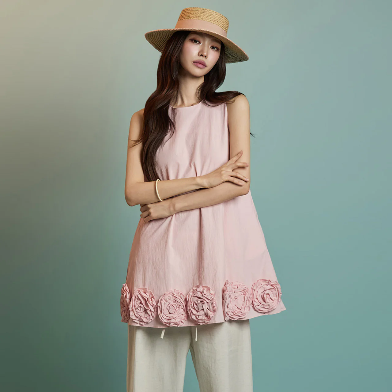 B3100 Rose sleeveless blouse - Image 2
