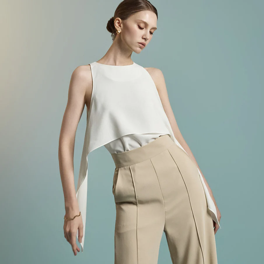 B3131 Sleeveless Blouse - Image 2