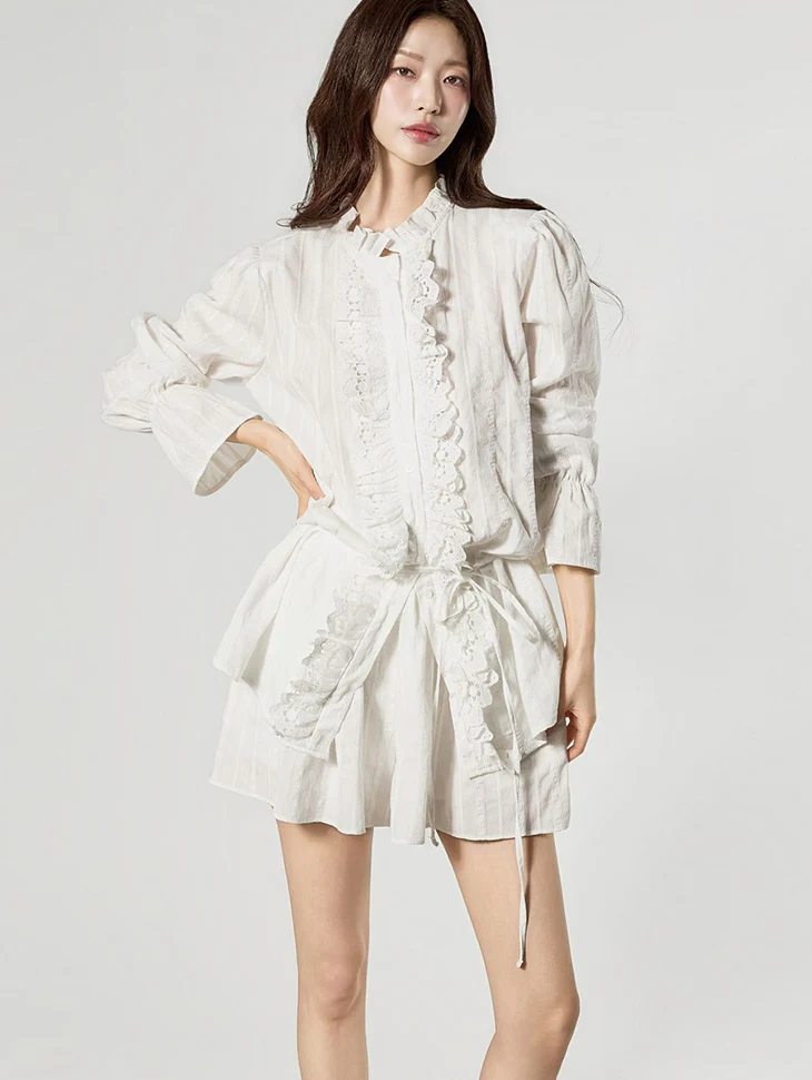 B3184 Frill Blouse