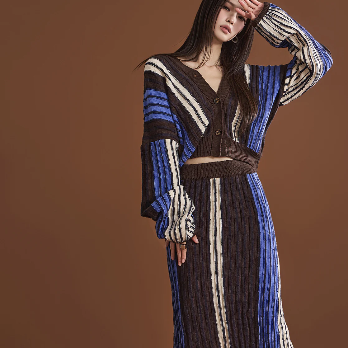 D4315 Cardigan and Skirt Knit Two-piece - Image 2