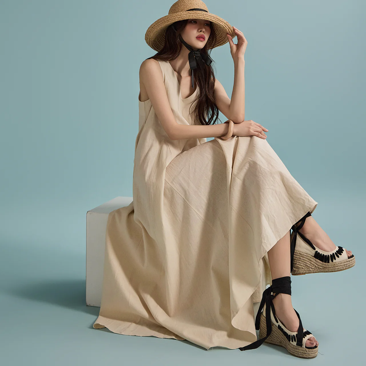 D5009 Linen Dress - Image 2