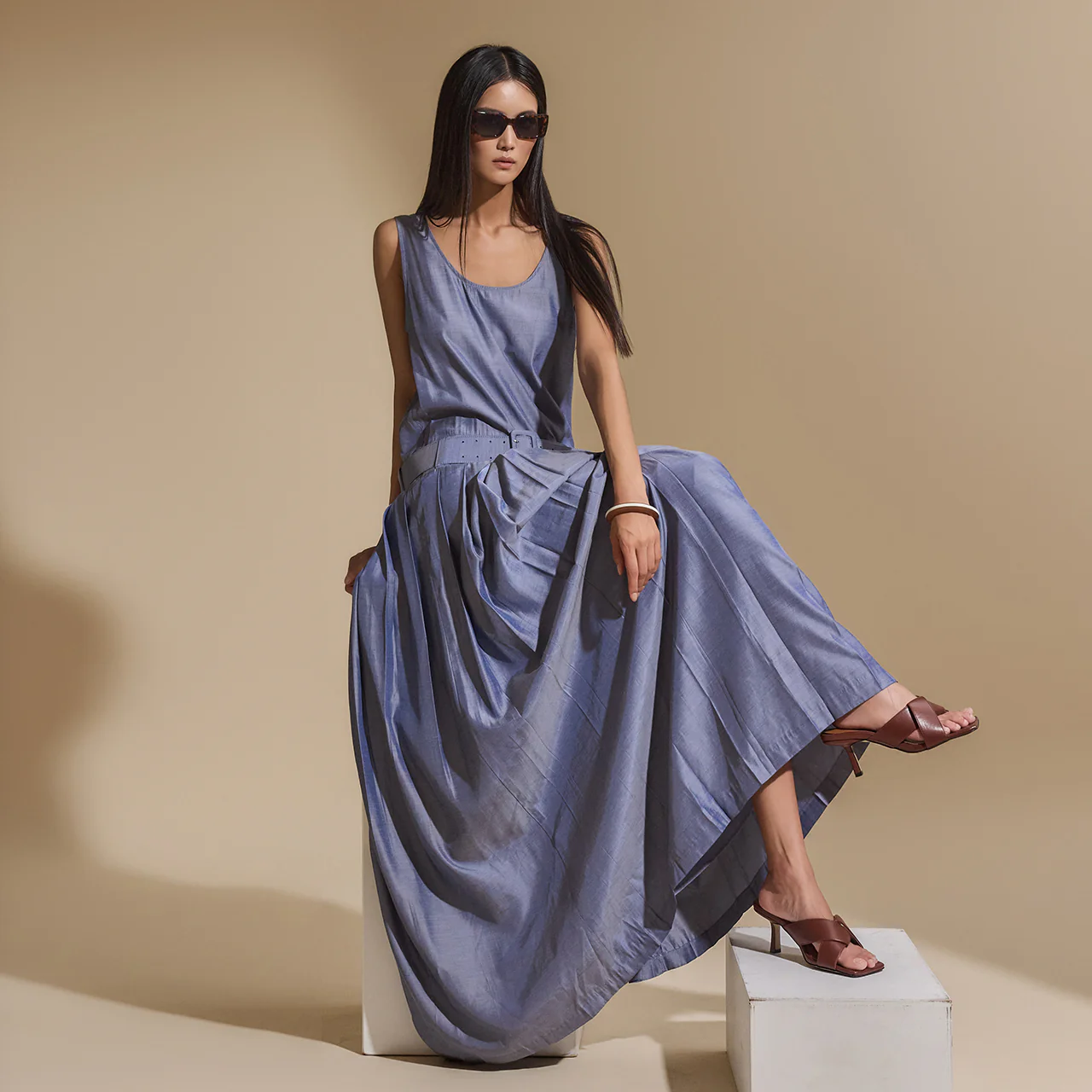 D5028 Dress with Belt - Image 2