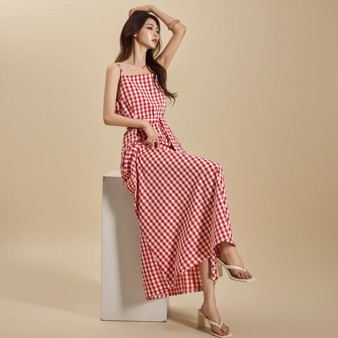 D5070 Dress with Strap - Image 2