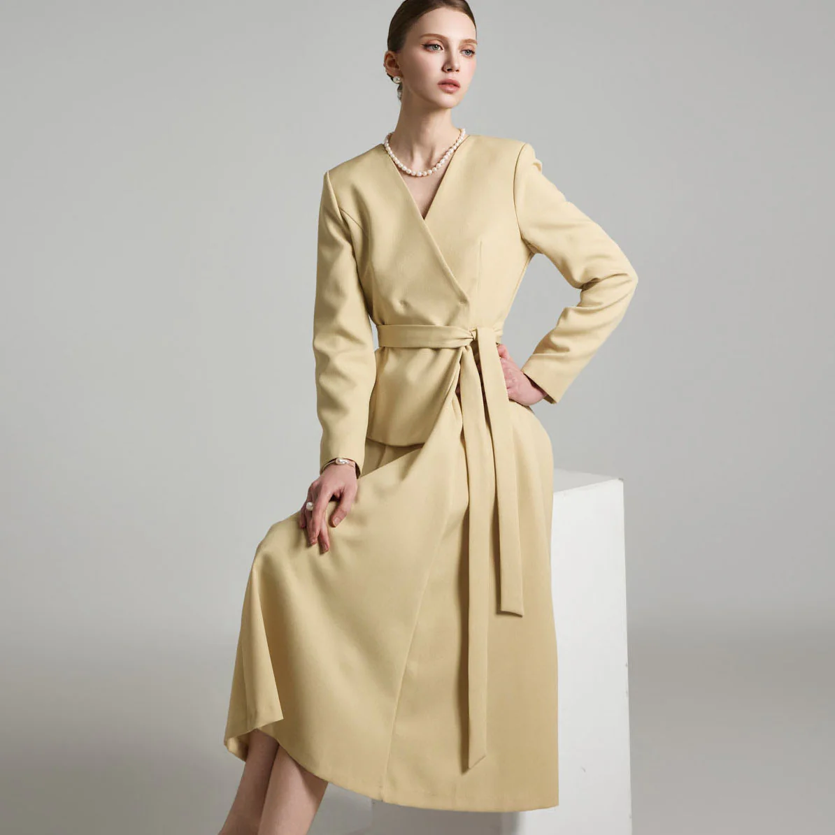 D5193 V-neck Dress with Belt - Image 2