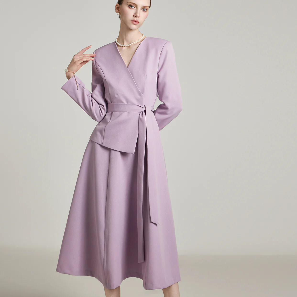 D5193 V-neck Dress with Belt - Image 2