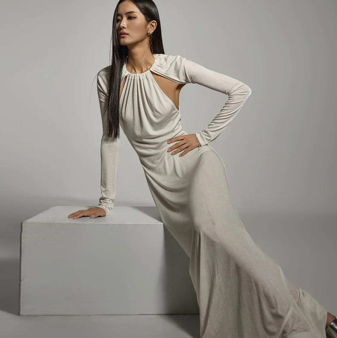 D5231 Multi-Way Halterneck Dress - Image 2