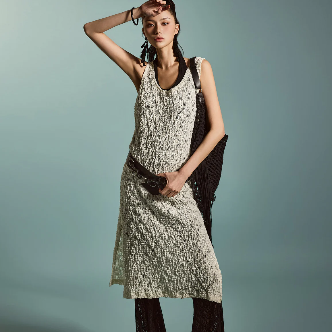 D5266 Lace Dress - Image 2