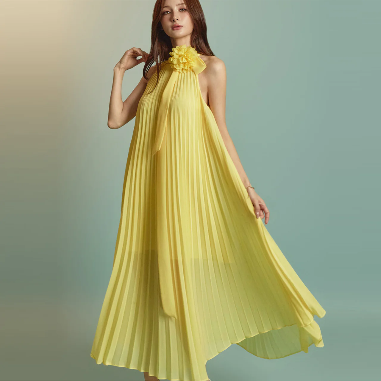 D5334 Sleeveless Dress with Strap - Image 2