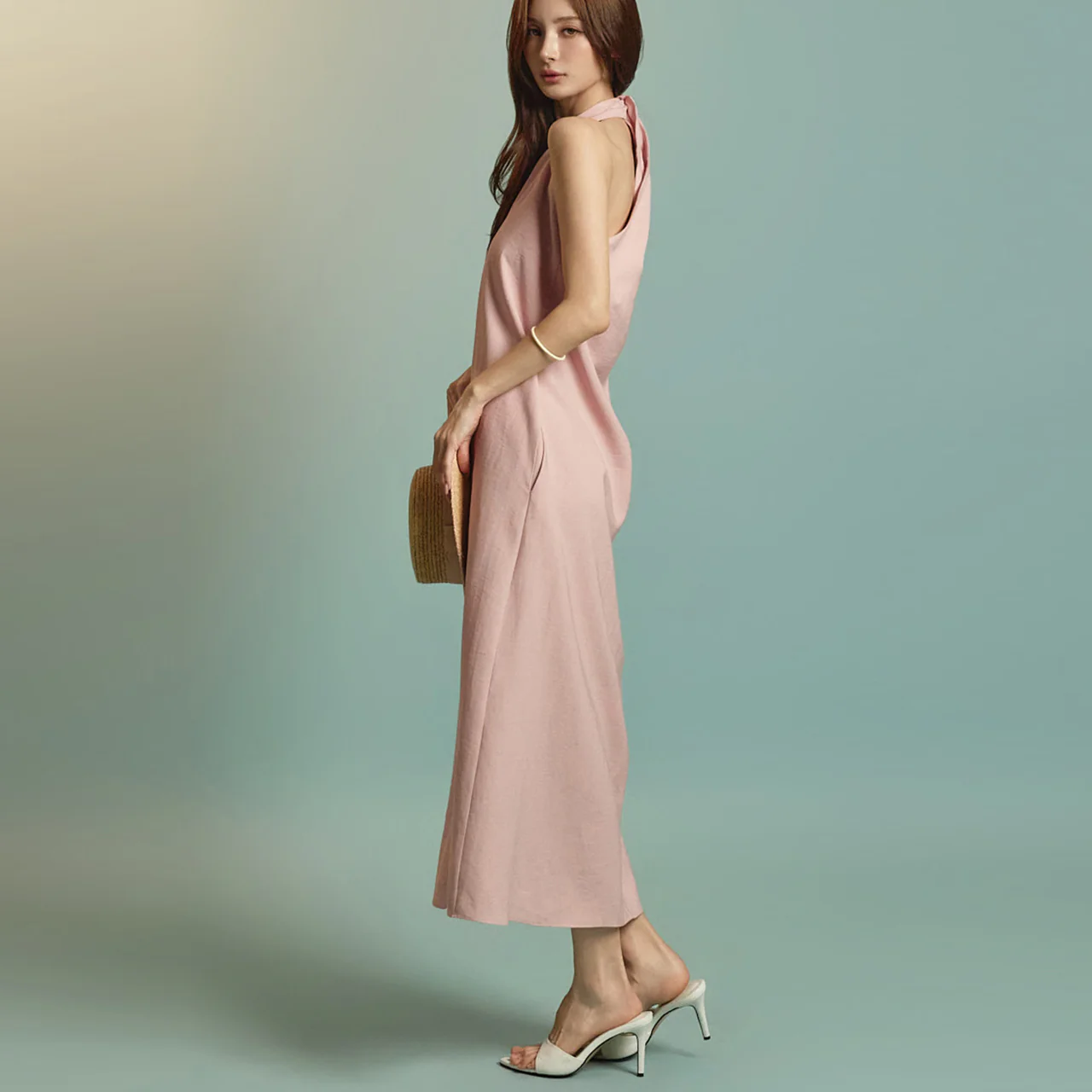 D5342 Linen Halterneck Dress - Image 2