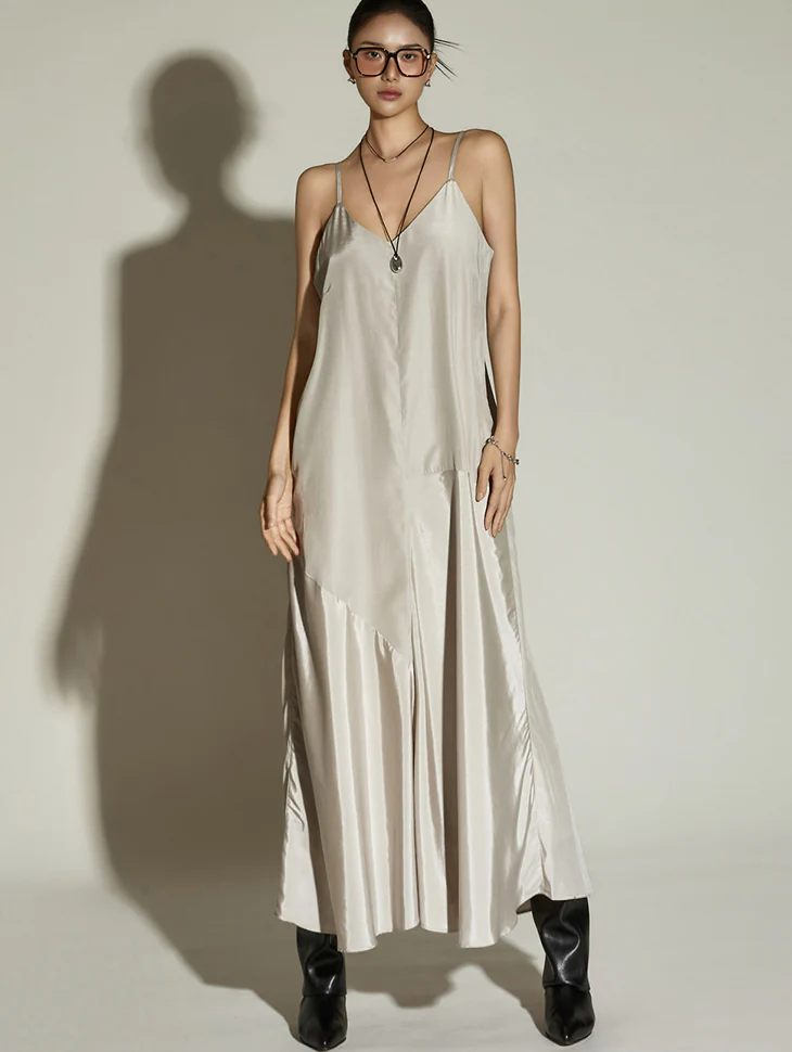 D5379 Sleeveless Flare Dress