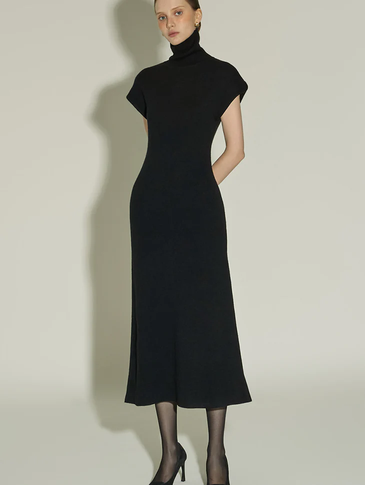 D5407 High-Neck Wool Knit Dress