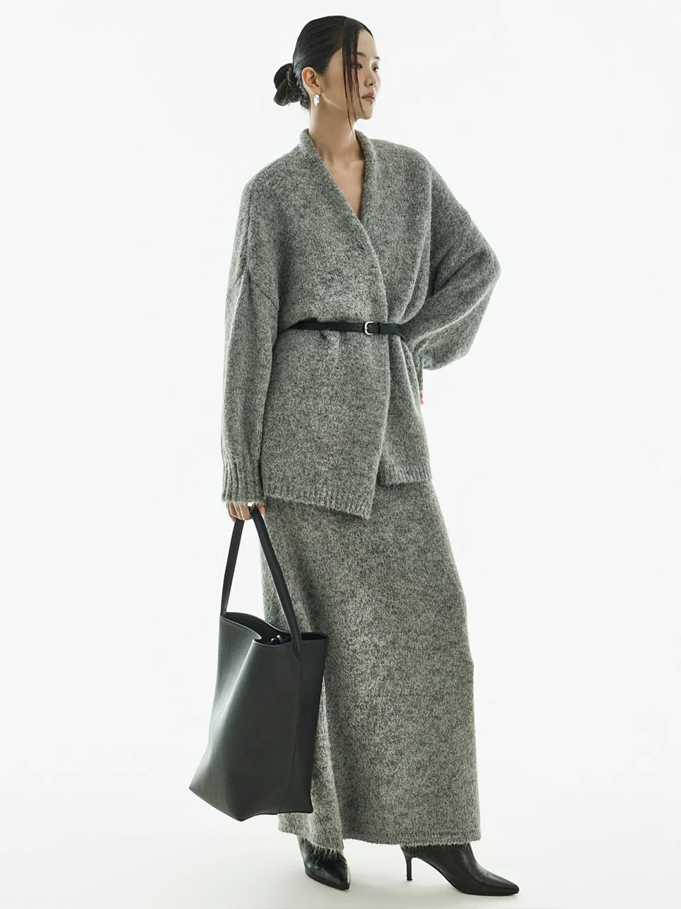 D5424 Knit Three-Piece