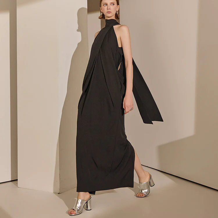 D9371 Halterneck Cross Dress - Image 2