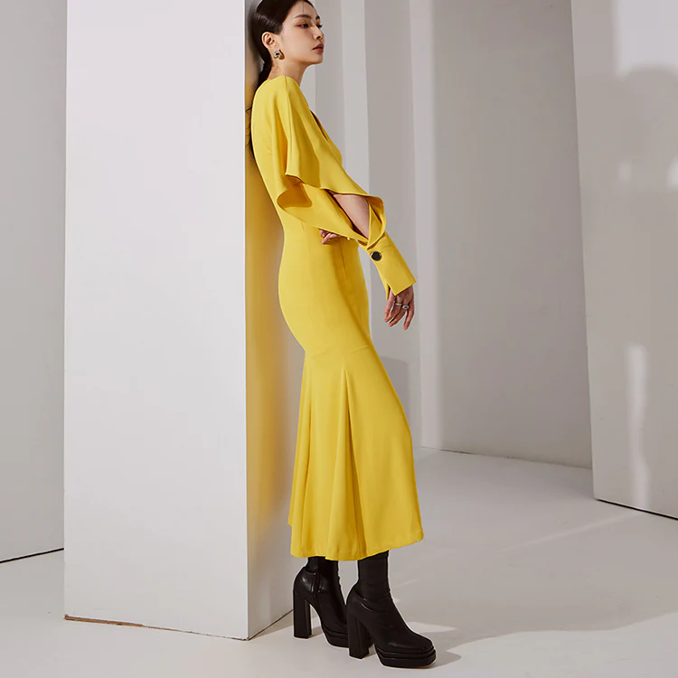 D9392 Slit Pintuck Flared Dress - Image 2