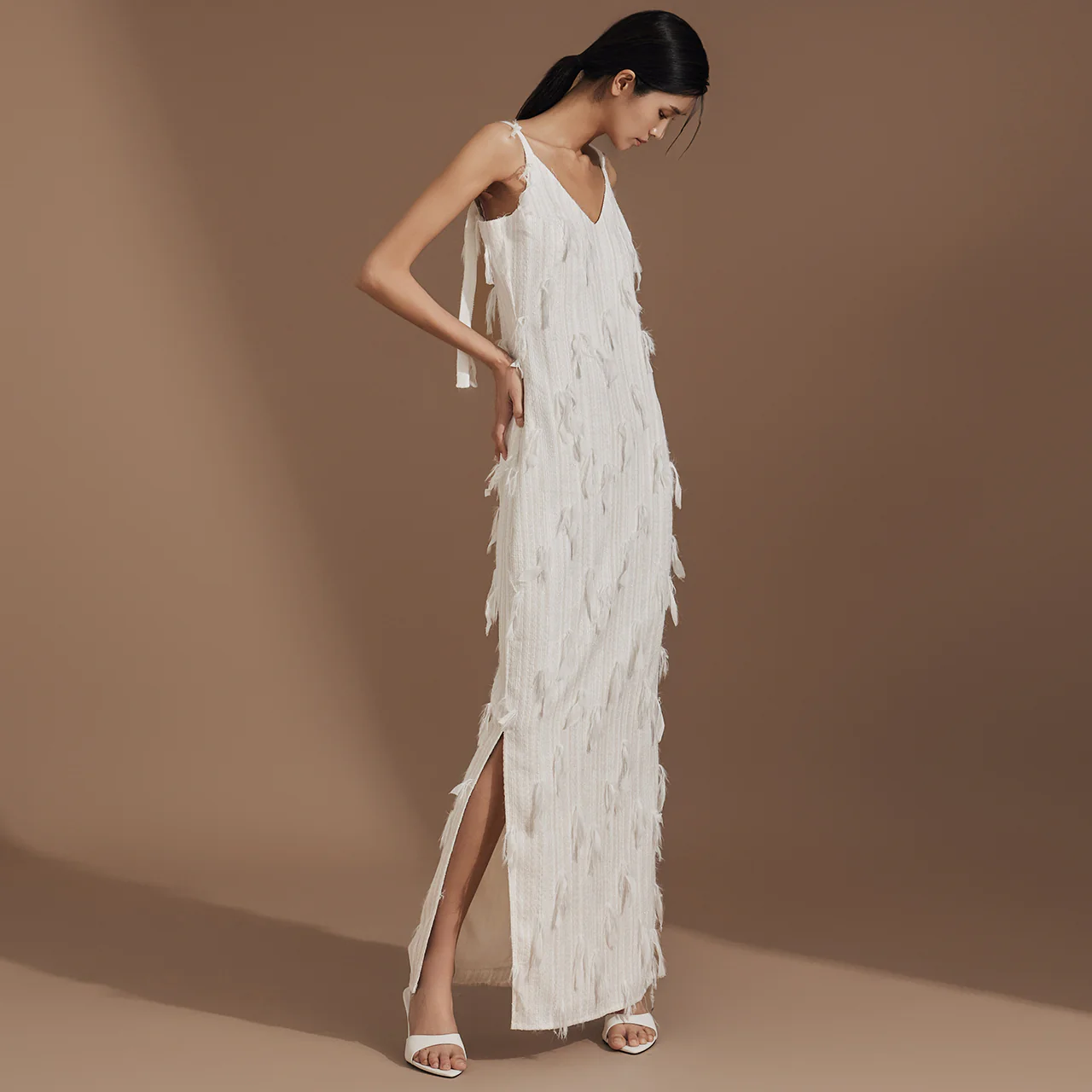 D9472 Slim Dress - Image 2