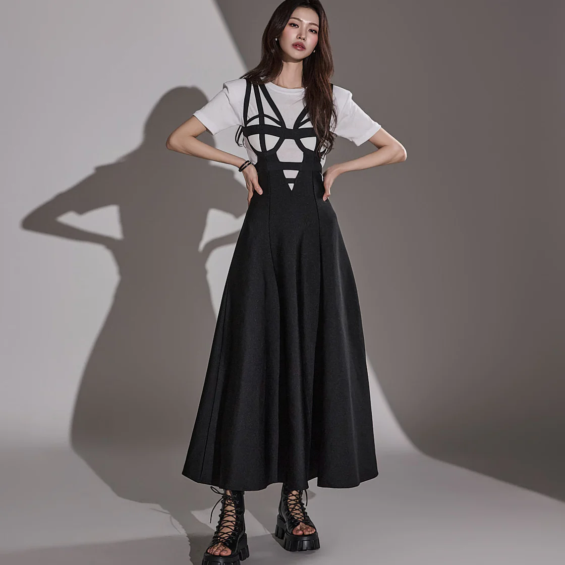D9479 Line Dress - Image 2