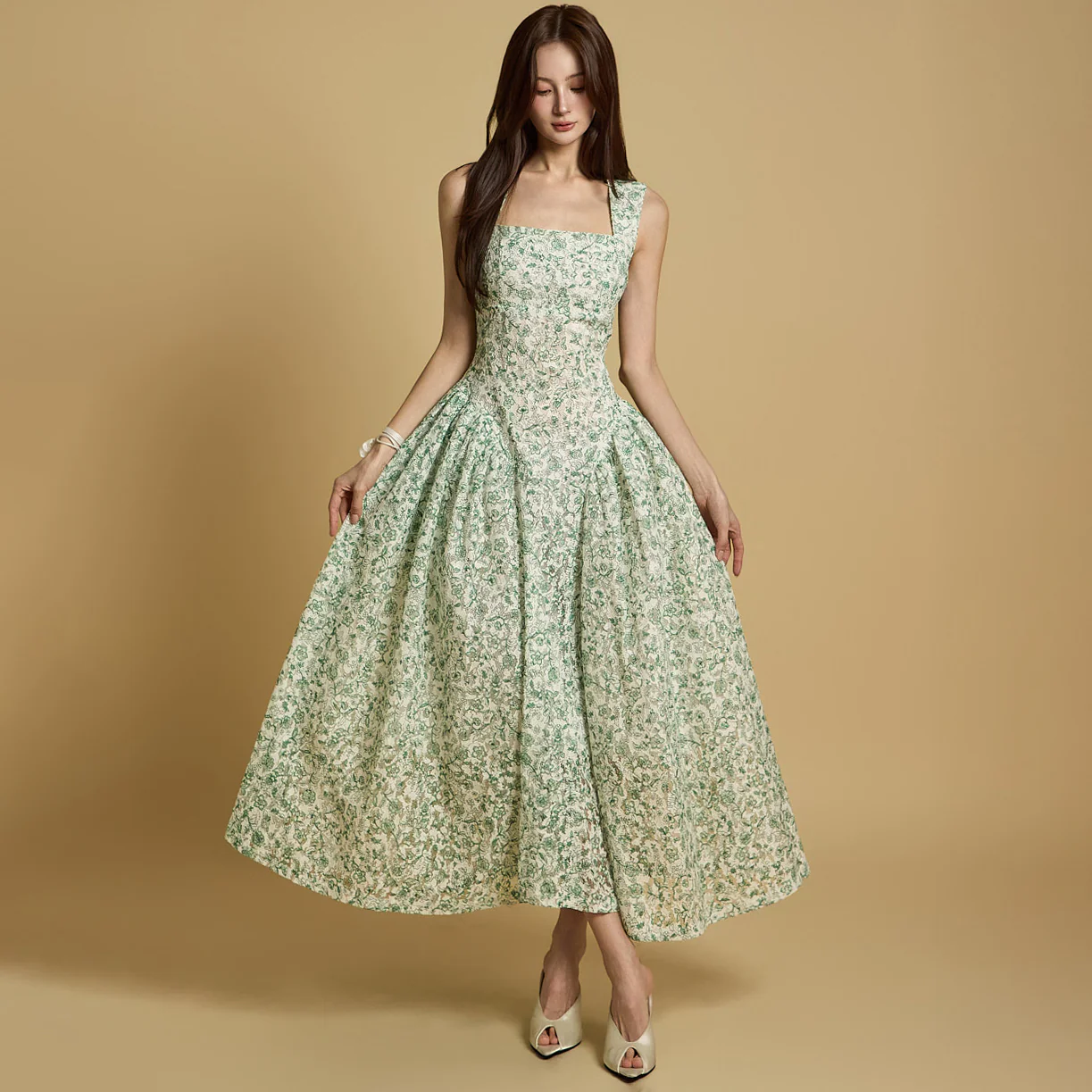 D9537 Gather Lace Dress - Image 2