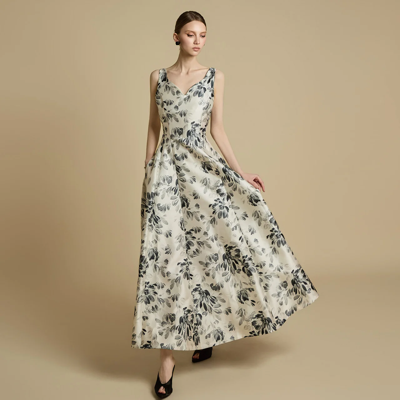 D9538 Floral Patterned Dress - Image 2