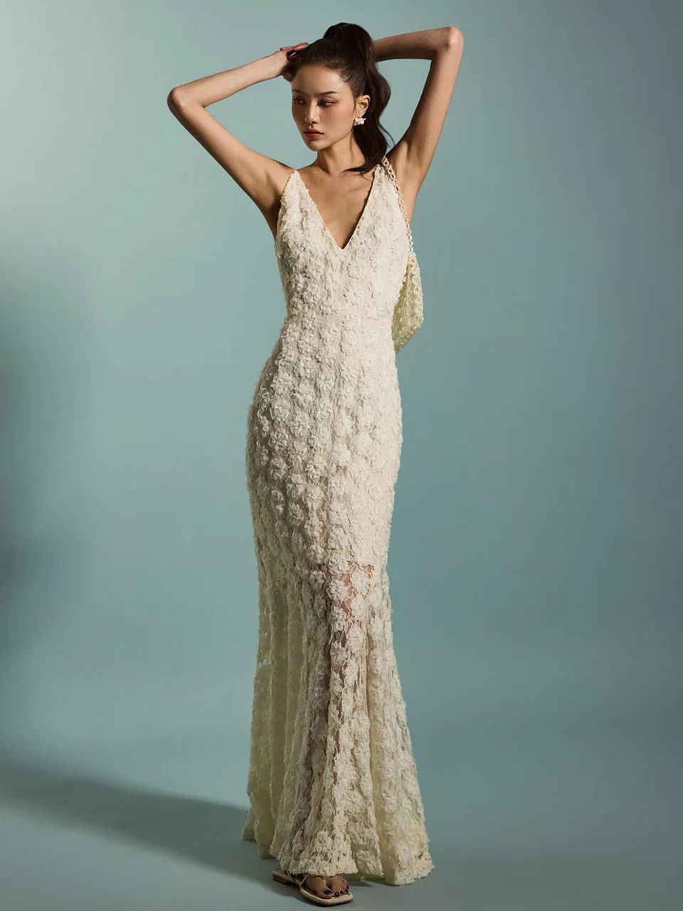 D9541 Floral Lace Dress