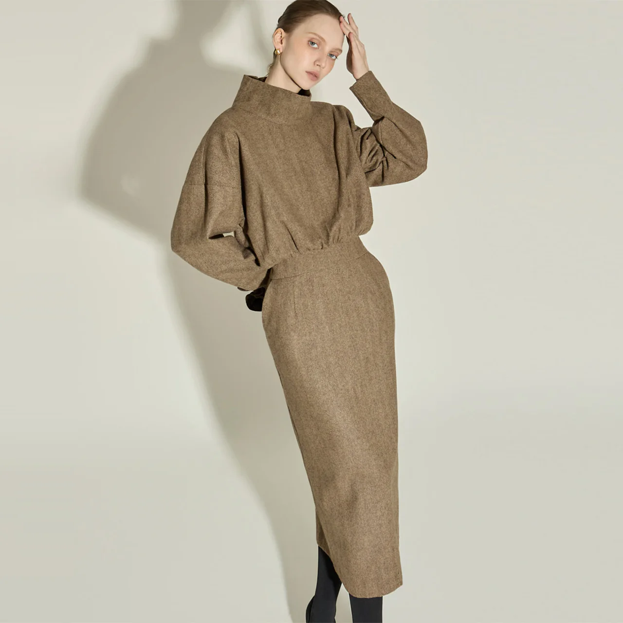 D9574 High-Neck Wool Dress - Image 2