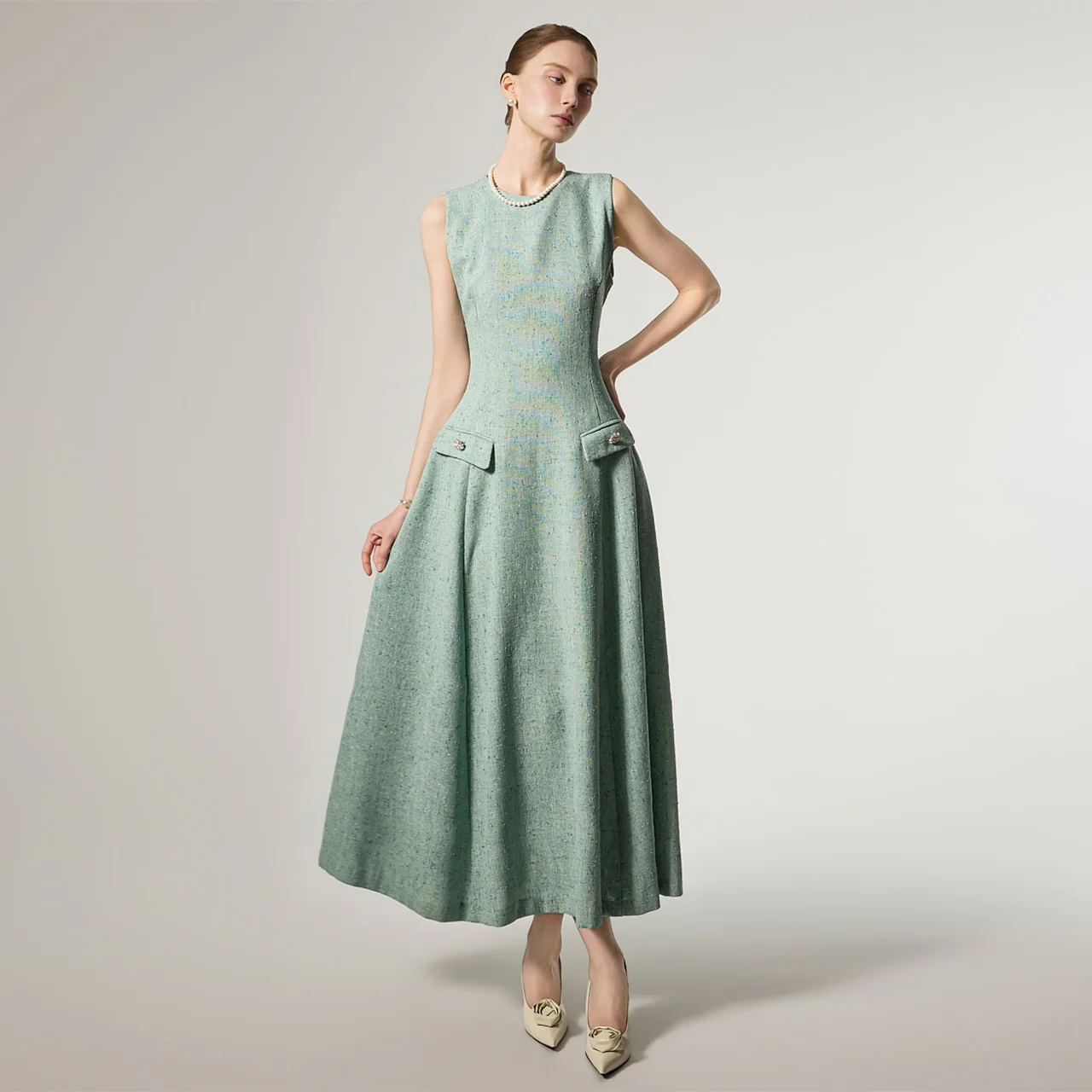 D9595 Sleeveless Flare Dress - Image 2
