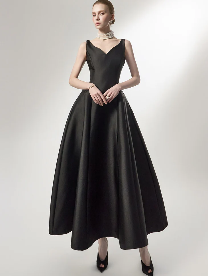 D9598 V-Neck Slim Flare Dress