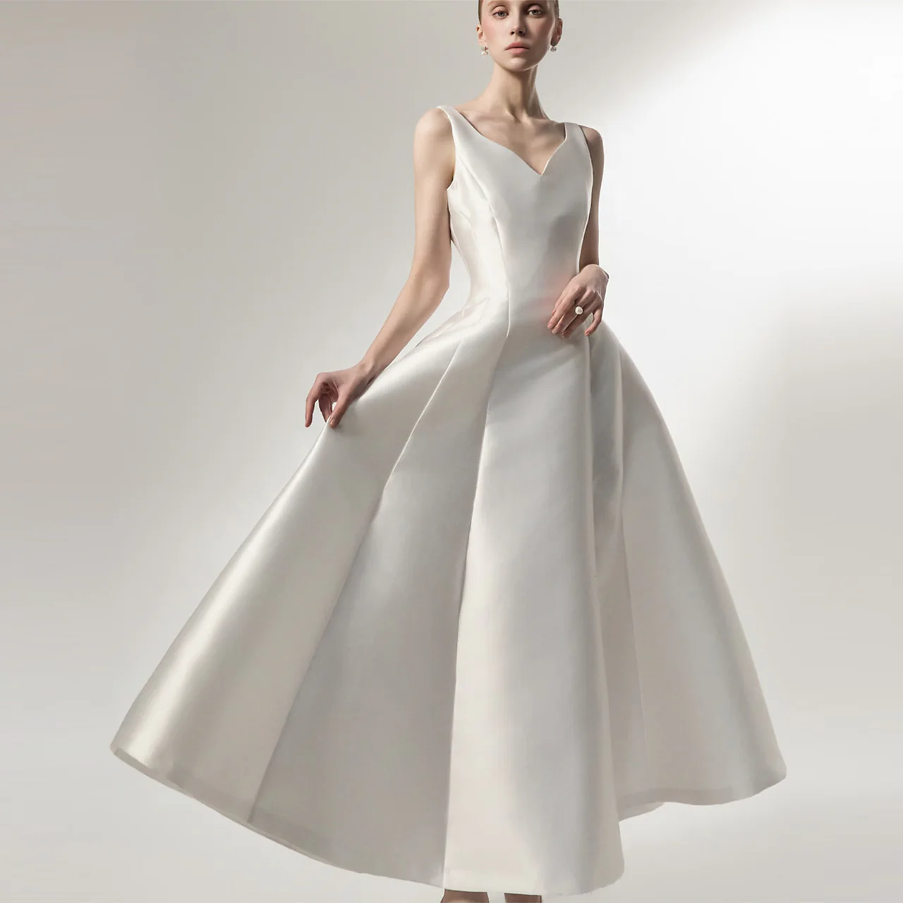 D9598 V-Neck Slim Flare Dress - Image 2