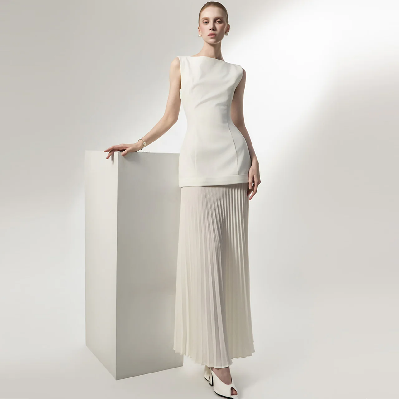 D9602 Slim Pleated Combo Dress - Image 2