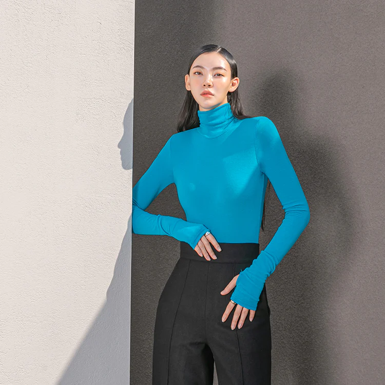 E2885 Slim Warmer Turtleneck Top - Image 2