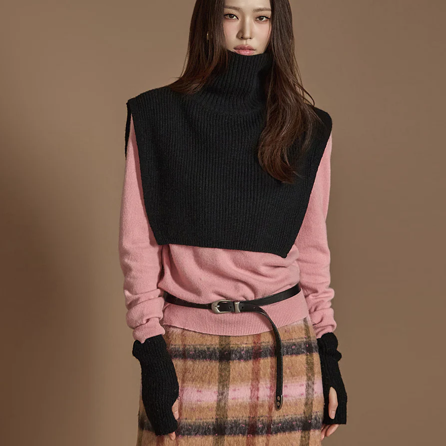 E2889 Turtleneck Knit Vest - Image 2