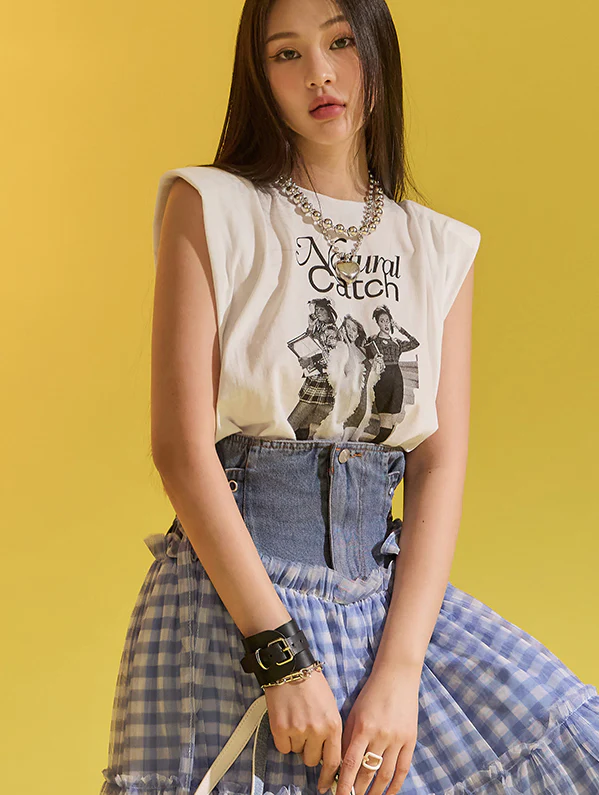 E3064 Texted Sleeveless Top