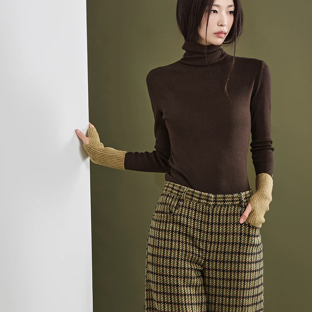 E3179 Turtleneck Slim Knit - Image 2