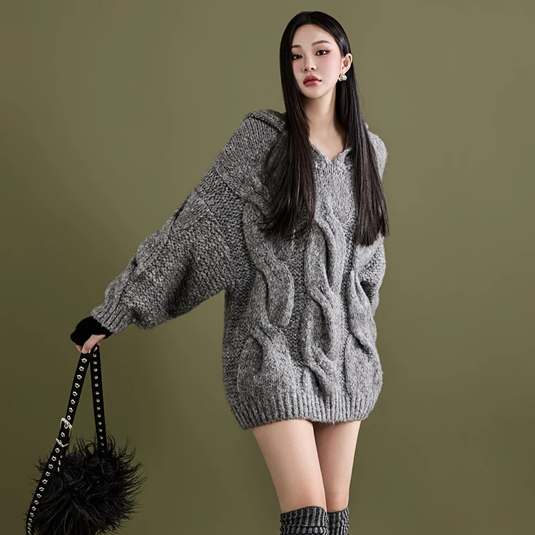 E3256 Twisted Hooded Knit - Image 2
