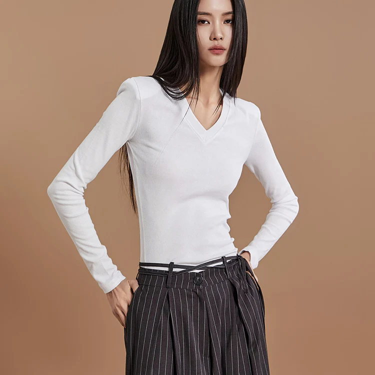 E3272  V-Neck Shoulder Padded Top - Image 2