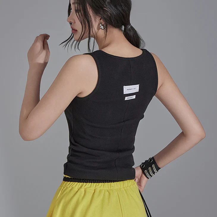 E3367 Patches Sleeveless Top - Image 2