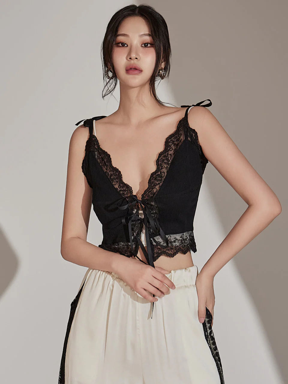 E3390 Lace Bustier