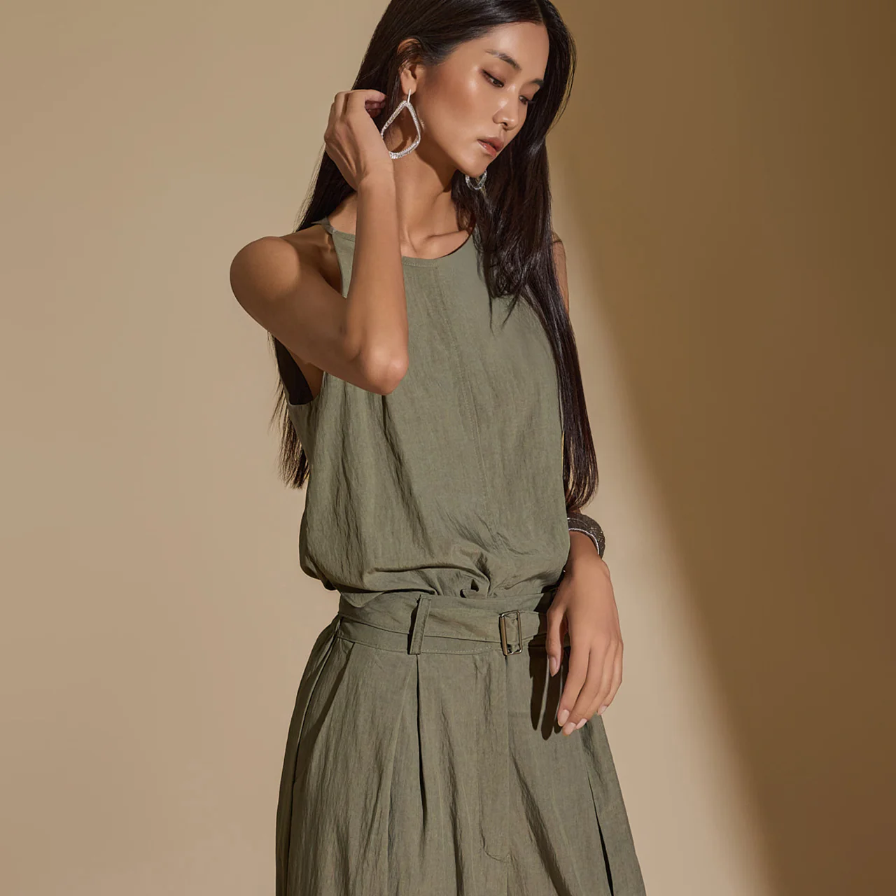 E3478 Asymmetrical Sleeveless Top - Image 2