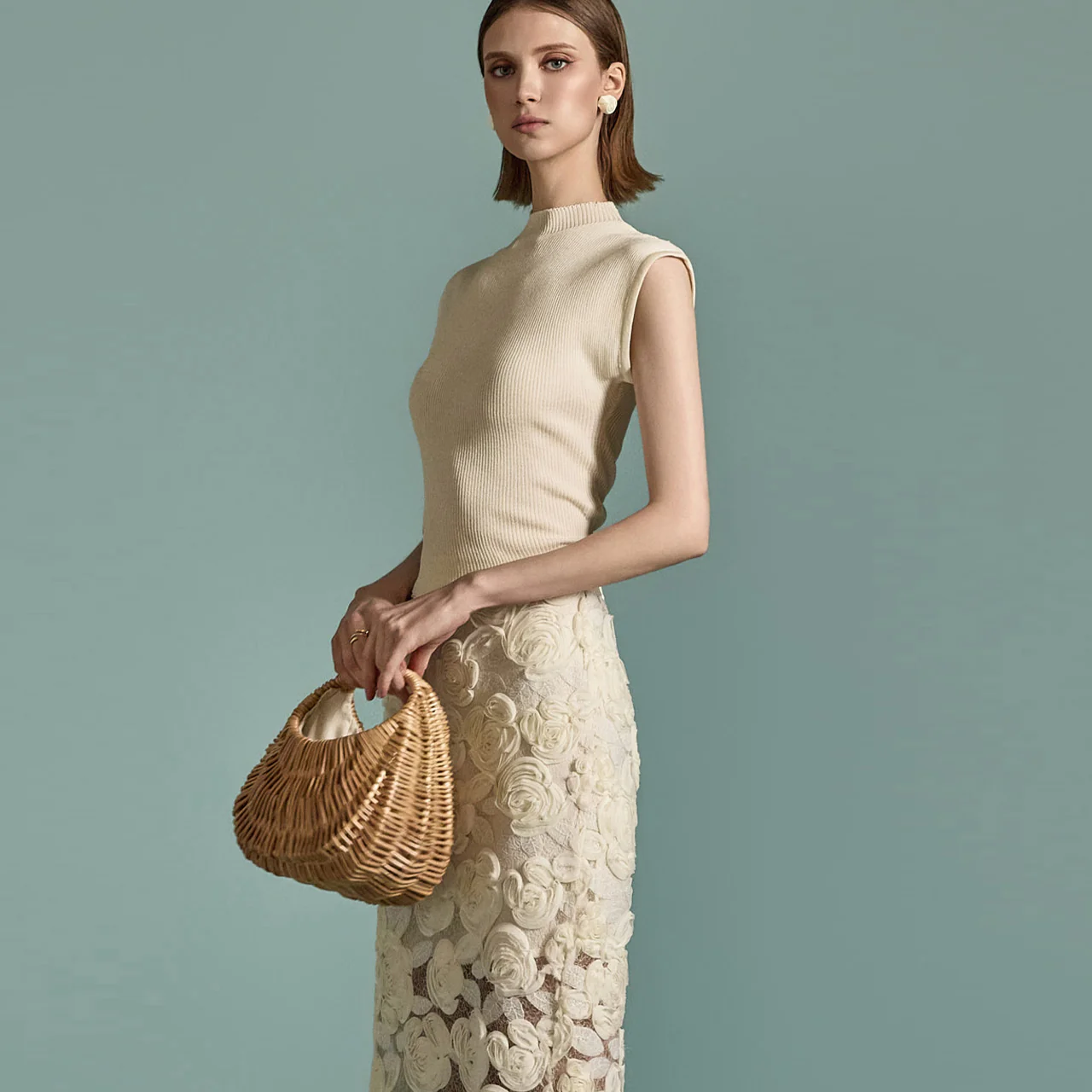 E3494 Back Round Trim Knit - Image 2