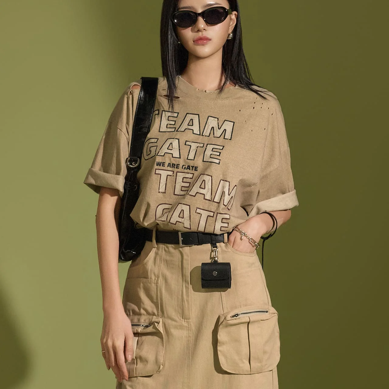 E3519 Texted Distressed Top - Image 2