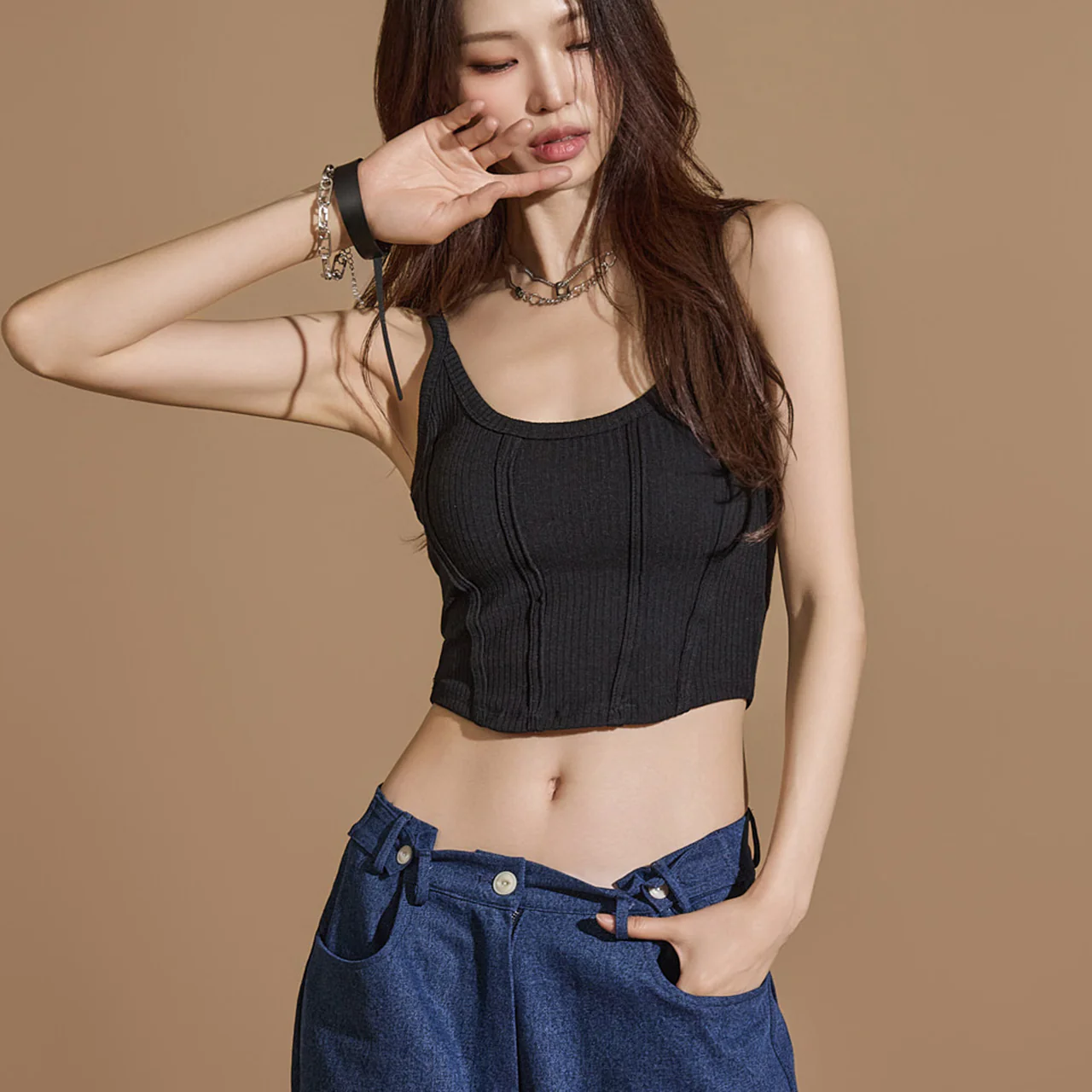 E3520 Slim Sleeveless Top - Image 2