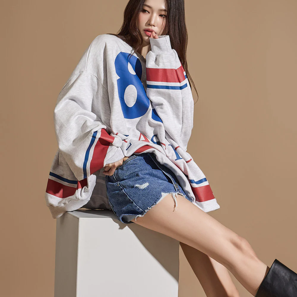 E3523 Printed Sweatshirt - Image 2