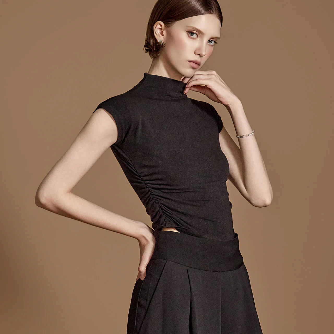 E3545 Mock Neck Shirring Top - Image 2